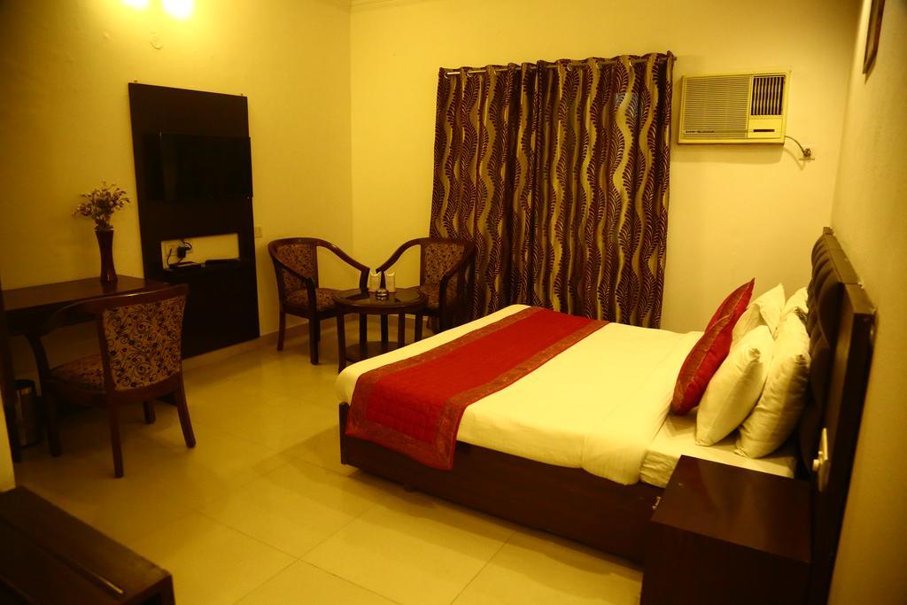 Hotel Smart Inn 2 New Delhi Extérieur photo