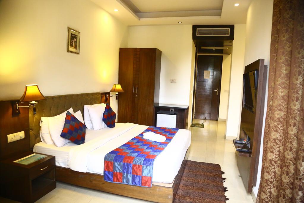 Hotel Smart Inn 2 New Delhi Extérieur photo