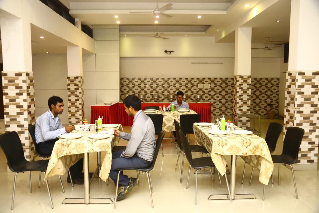 Hotel Smart Inn 2 New Delhi Extérieur photo