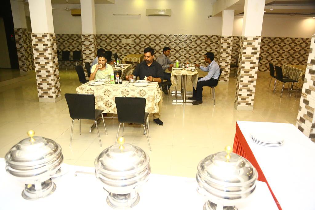 Hotel Smart Inn 2 New Delhi Extérieur photo