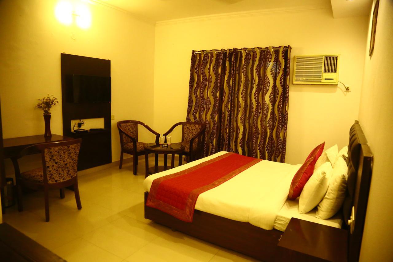 Hotel Smart Inn 2 New Delhi Extérieur photo